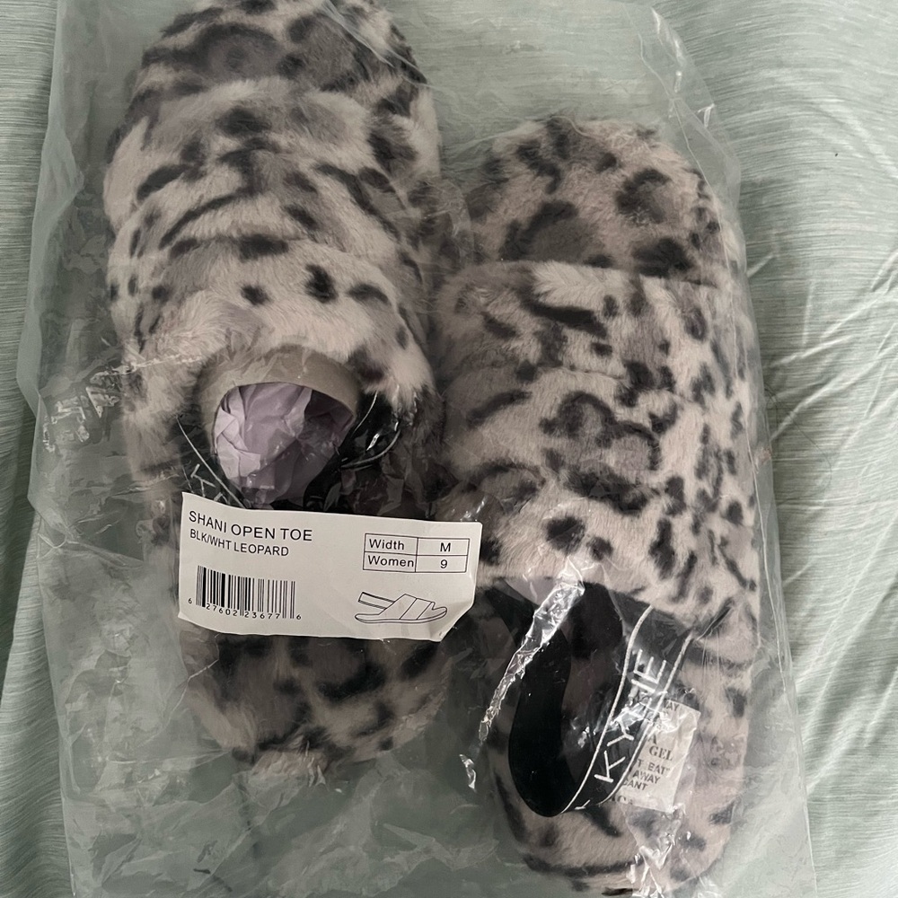 KYLIE slippers